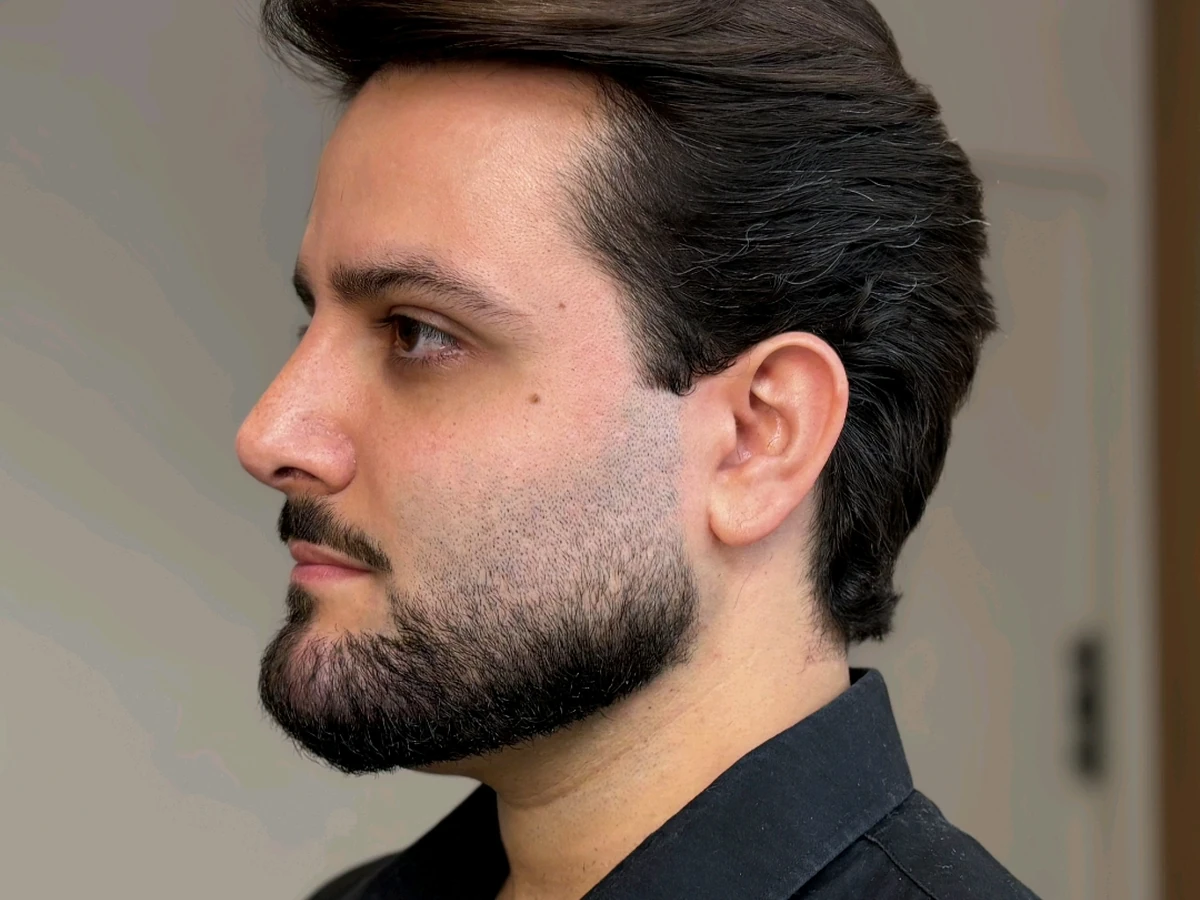 Atendimento completo de corte e barba na Mitchel Barbershop